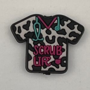 Scrub life leopard